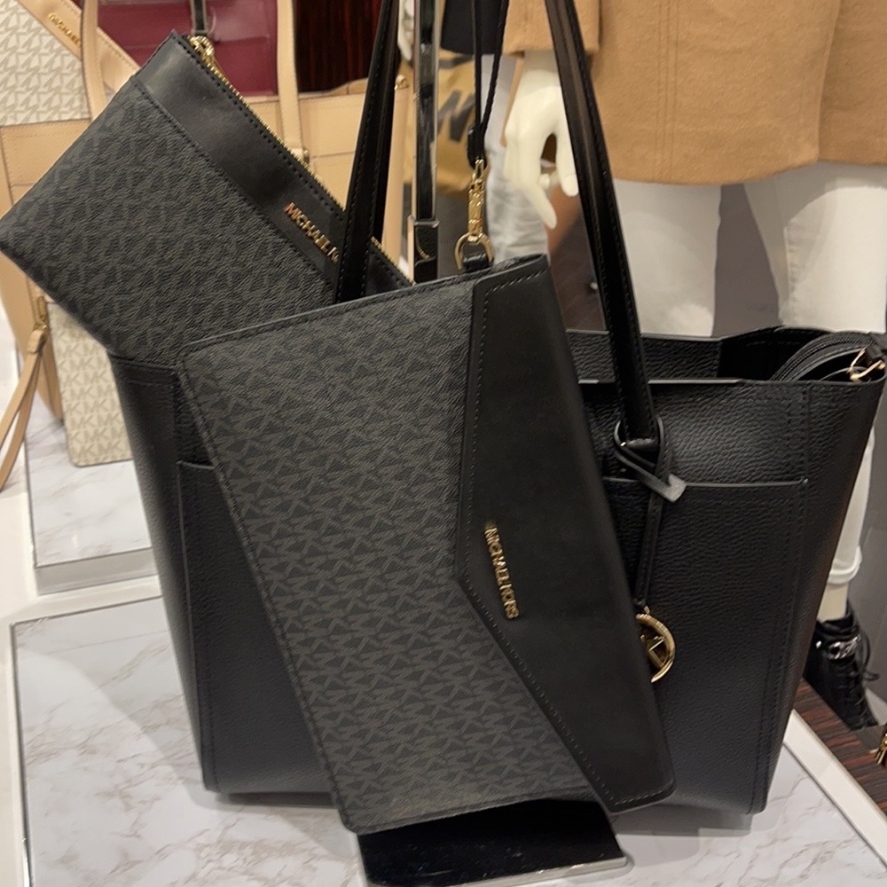 Michael Kors Maisie Large Pebbled Leather 3-in-1 Tote Bag - Picture 3 of 16